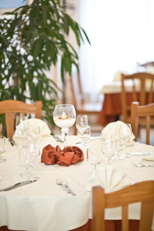 Lo Scacciapensieri Hotel & Restaurant Monteroni di Lecce Bagian luar foto