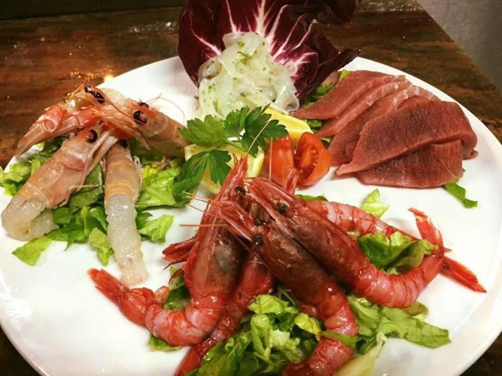 Lo Scacciapensieri Hotel & Restaurant Monteroni di Lecce Bagian luar foto