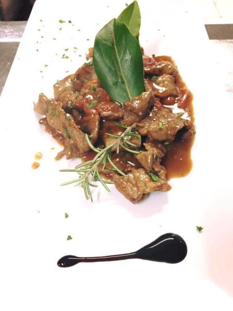 Lo Scacciapensieri Hotel & Restaurant Monteroni di Lecce Bagian luar foto