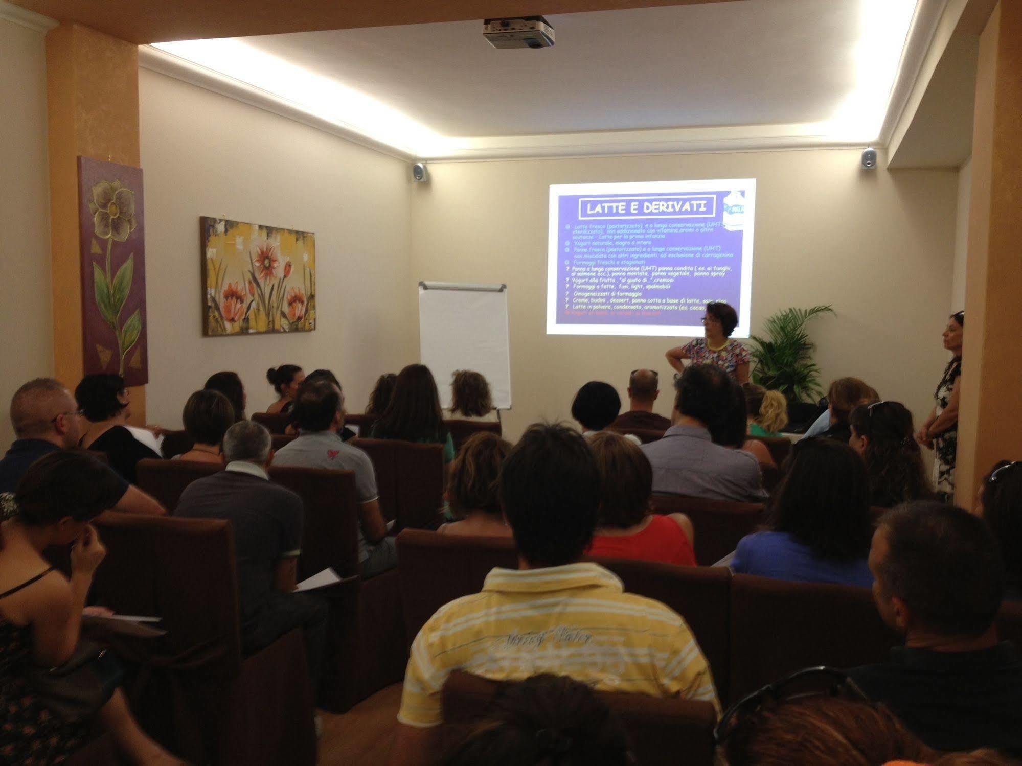 Lo Scacciapensieri Hotel & Restaurant Monteroni di Lecce Bagian luar foto