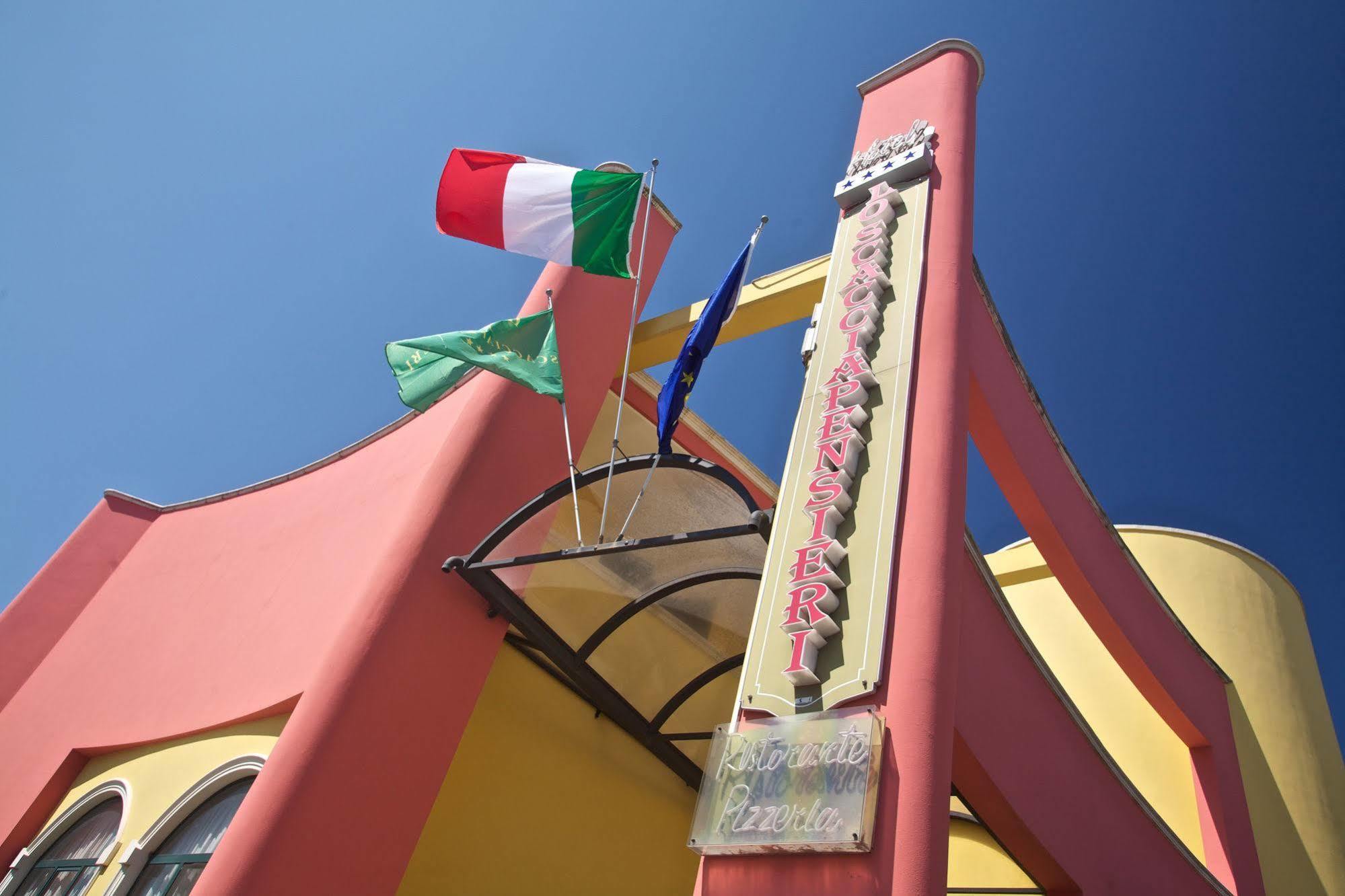 Lo Scacciapensieri Hotel & Restaurant Monteroni di Lecce Bagian luar foto