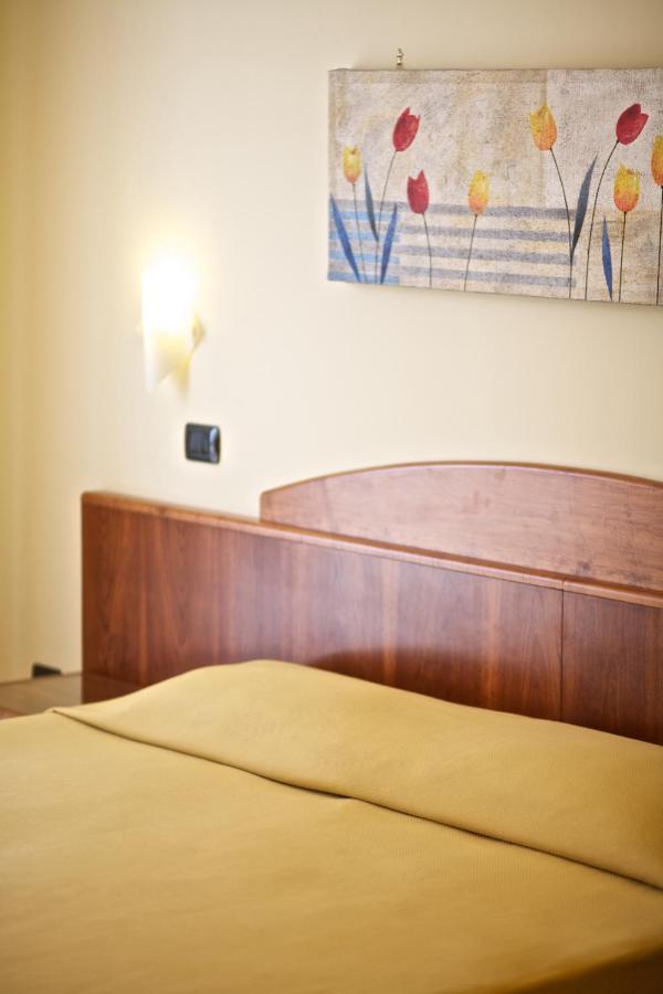 Lo Scacciapensieri Hotel & Restaurant Monteroni di Lecce Ruang foto